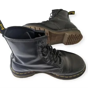 Dr. Martens Black 1460 Size 6 Smooth Leather Lace Up Boots Grunge Punk thumbnail 7