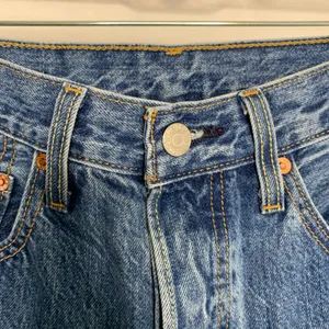 Levis Straight Leg Jeans Womens Size 25 Cw-4717 3629 thumbnail 7