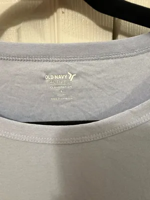 Old Navy Active Top Long Sleeve thumbnail 3