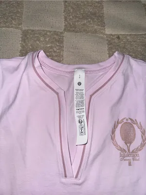 NWT‎ Lululemon V- Neck Tennis Tank *Graphic size Small thumbnail 2