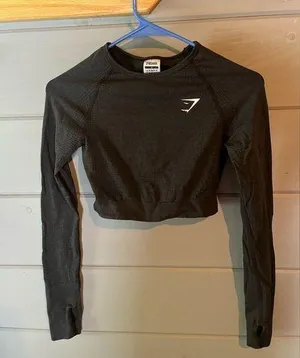 Gymshark cropped workout top thumbnail 1
