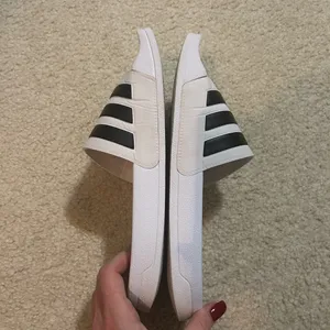 Unisex Adidas White and Black Slides thumbnail 3