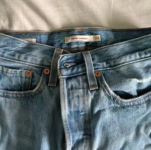 Levi’s Wedgie Jeans thumbnail 4