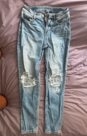 American Eagle Strigid Mom Jeans Distressed thumbnail 1