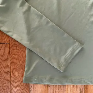 sage green workout mock neck top Size XL thumbnail 4