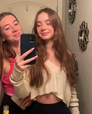 Urban Outfitters Top thumbnail 1