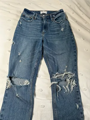Abercrombie Curve Love Mom High Rise Jeans thumbnail 1