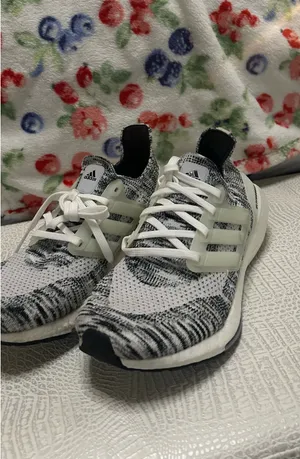 Adidas Ultraboost 21 Women’s Running Shoes thumbnail 2