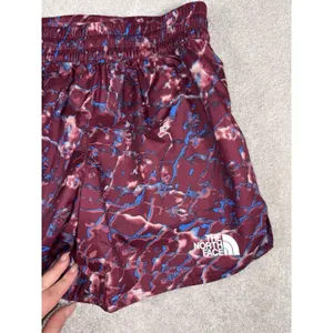 The North Face‎ Women's S Limitless Run Shorts 5" Inseam Lined thumbnail 2