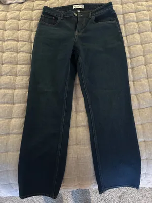 Abercrombie Mid-Rise Jeans 90’s Straight thumbnail 1