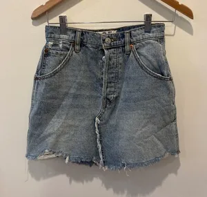Free People WE THE FREE Denim Distressed Frayed Hem‎ Mini Skirt Size 25 Blue thumbnail 1