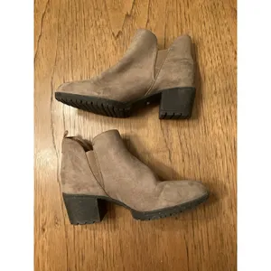 Dr. Scholl's Women’s Brown Suede Ankle Bootie Slip-On Block Heel Round Toe 7 thumbnail 4
