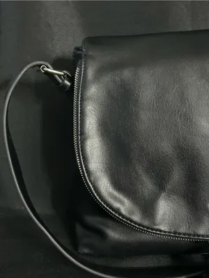 Nine West Black Leather Shoulder Bag Purse with Tassel Detail thumbnail 5