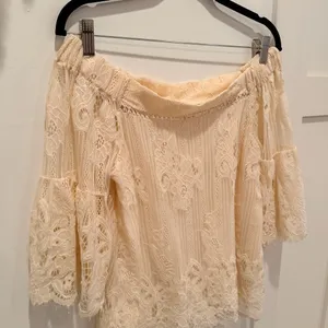 Taylor & Sage Boho Renaissance Cream Lace Off Shoulder Top Bell Sleeve Size S thumbnail 5