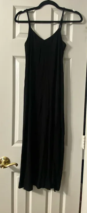 Black strapless dress with a high slit thumbnail 1