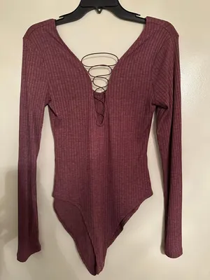 Long Sleeve Bodysuit Size L thumbnail 1