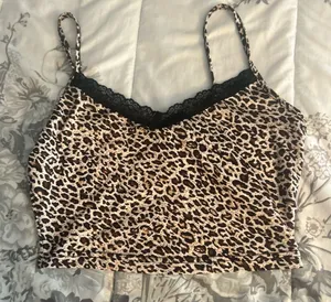 SHEIN Animal Print Top with Black Lace thumbnail 1