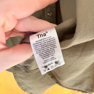 Tna Corduroy Button Down Shirt Womens 1 Olive Green Long Sleeve WRD3-2220-30 thumbnail 3