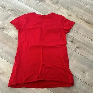 4/$25 Disney Minnie Mouse Red T-shirt “MOM” Sz M thumbnail 4