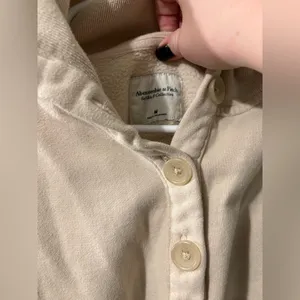 Abercrombie and fitch crewneck thumbnail 3