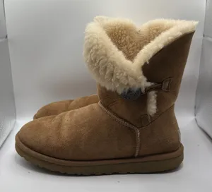 UGG Australia Bailey Button Suede Boots Size 8 Chestnut Brown Read thumbnail 1