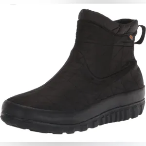 Bogs Rebound Bloom Snowday‎ ll short boots size 7 Black thumbnail 1