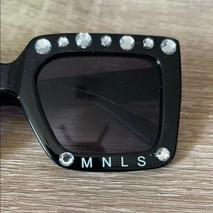 Sleek Black Sunglasses thumbnail 3