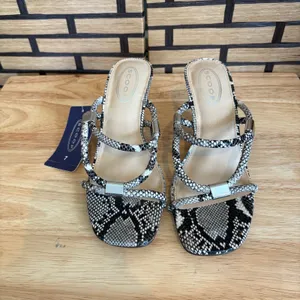 Scoop Snakeskin Print Heels Size 7‎ thumbnail 4