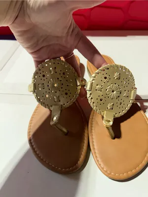 Altar'd State Metallic Gold Circular Medallion Toe-Post Sandals thumbnail 3