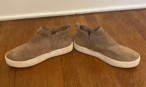 Universal Threads High Top Suede Sneakers thumbnail 1