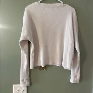 Abercrombie & Fitch Women's Cream Crew Neck Cropped Sweater thumbnail 3