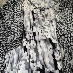 Simply Vera‎ Vera Wang Womens Size Large Tank Top Open Front Vest Black White thumbnail 12