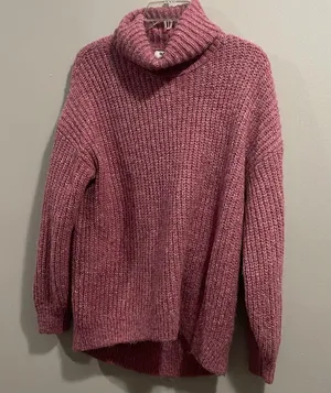 Old Navy Shaker-Stitch Tunic-Length Turtleneck Sweater thumbnail 5