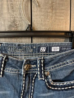 Miss Me Bootcut Jeans thumbnail 3