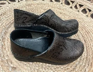 Dansko Professional Tooled Women’s Size 38 US 8 Brown Leather Clogs thumbnail 3