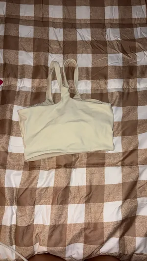 Lululemon Tank thumbnail 2