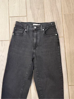 Levi's High-Rise Washed Black Mom Jeans thumbnail 4