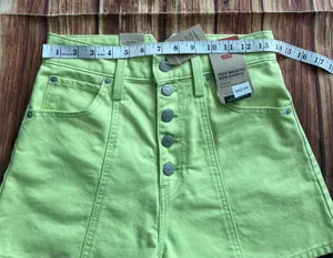 Levi's Strauss Women’s Notch High Waisted Mom Shorts Daiquiri Green Size 26 thumbnail 4
