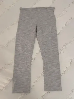 Lululemon Gray Cropped Leggings Size 4 thumbnail 1