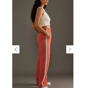 The Upside Niseko Monte Wide-Leg Joggers Size: L thumbnail 2
