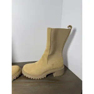 Steve Madden Hesitant Chelsea Lug Boots Sand Suede Platform Size‎ 10 NWT thumbnail 3