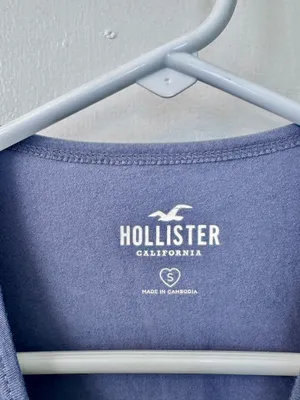 Hollister Graphic Baby Tee S thumbnail 3