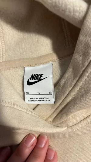 Nike cream sweatshirt thumbnail 5