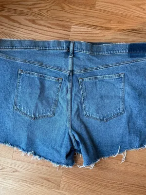 NWT Abercrombie 4" High Rise Mom Jean Short Distressed Denim Cut Off - Size 37 thumbnail 5