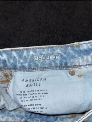 NWOT American Eagle Strigid Mom Jeans High Rise Light Wash Denim Sz 6 (28x29) thumbnail 7
