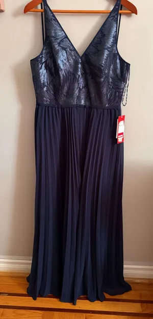 Formal dress New thumbnail 1