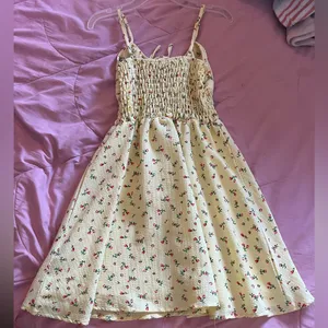 yellow dress Size M thumbnail 2
