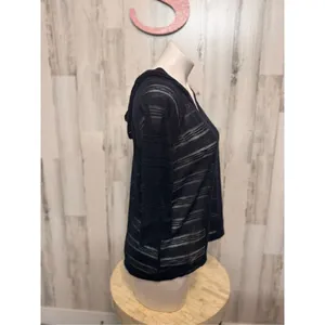 Hollister woman’s Lightweight hooded pullover with 3/4 sleeves size XSMALL thumbnail 6