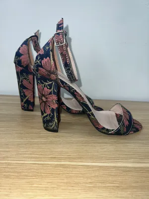 Qupid Floral Block Heel thumbnail 5