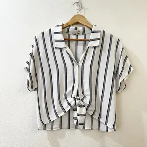 Aritzia Wilfred Navy White Tie Front Blouse‎ Size XS thumbnail 2